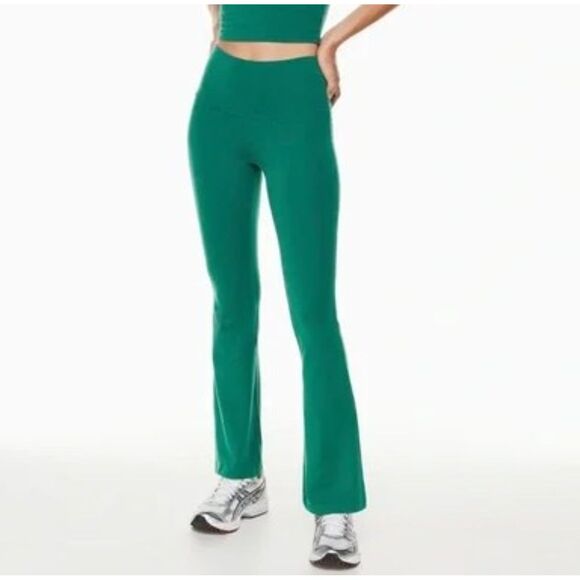 tna Aritzia Chill Atmosphere Flare Hi-rise Legging Green Size SMALL - Picture 1 of 6